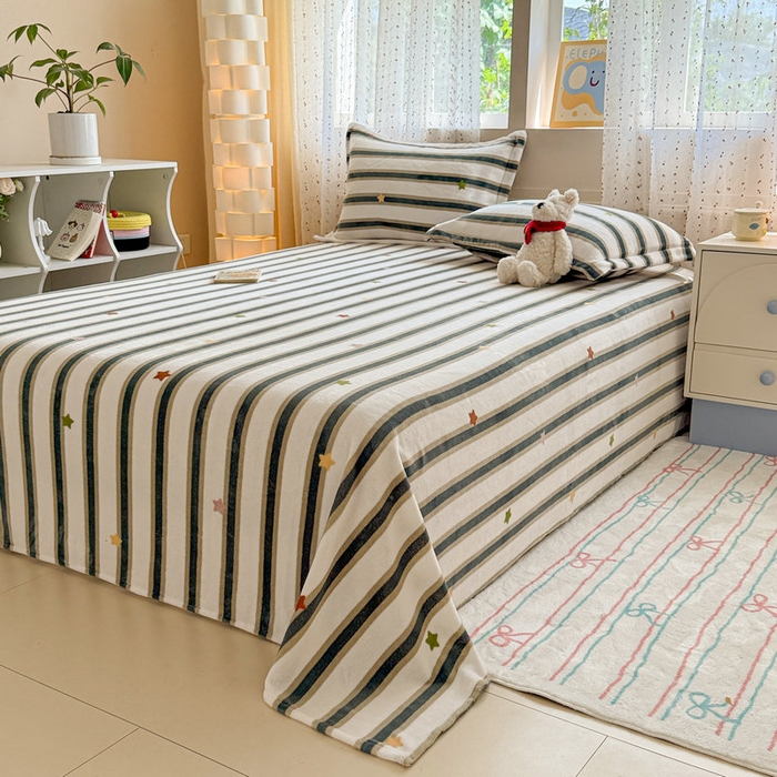 91家纺网 家纺一手货源 找家纺 丽美人 2025新款高克重印花牛奶绒无印风床单款（A类母婴级面料） 彩星黑条