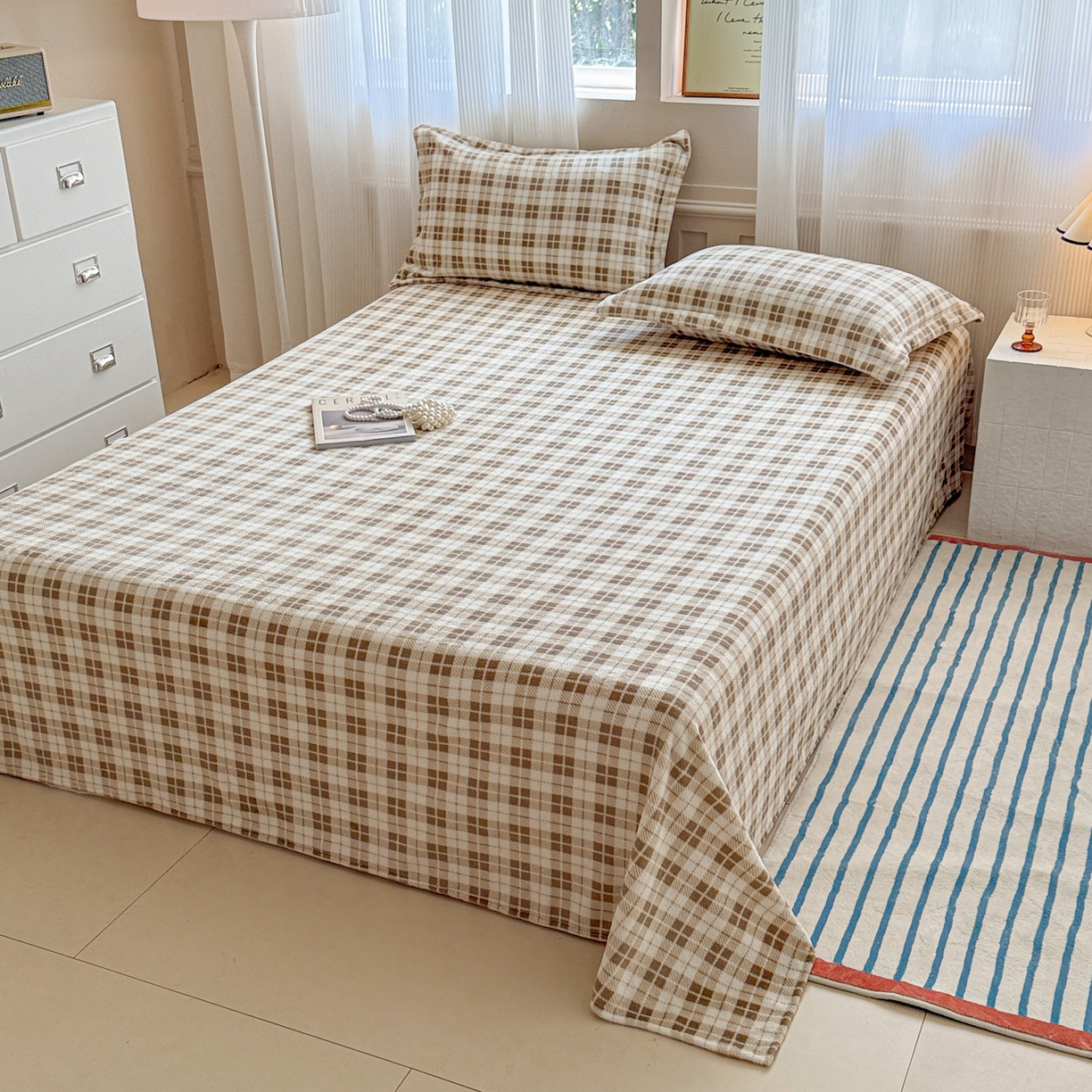 91家纺网 家纺一手货源 找家纺 丽美人 2025新款高克重印花牛奶绒无印风床单款（A类母婴级面料） 简约咖格