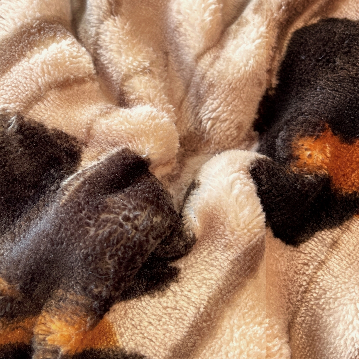 91家纺网 家纺一手货源 找家纺 云家 2025直播热款兔兔绒豆豆被三层夹棉加厚毛毯毯子牛奶绒冬被泡泡兔毛绒保暖被子被芯 福蝶