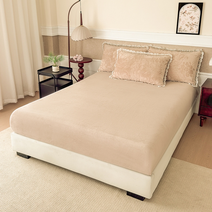 91家纺网 家纺一手货源 找家纺 （总）好漂靓 2025新款高克重雕花绒牛奶绒四件套--花之恋