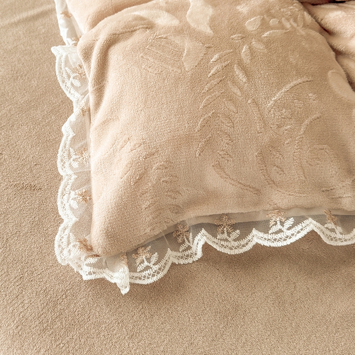 91家纺网 家纺一手货源 找家纺 （总）好漂靓 2025新款高克重雕花绒牛奶绒四件套--花之恋