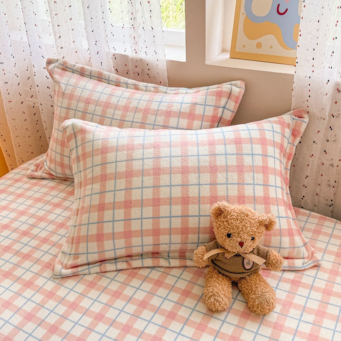 91家纺网 家纺一手货源 找家纺 丽美人 2025新款高克重印花牛奶绒无印风床单款（A类母婴级面料） 蓝粉大格