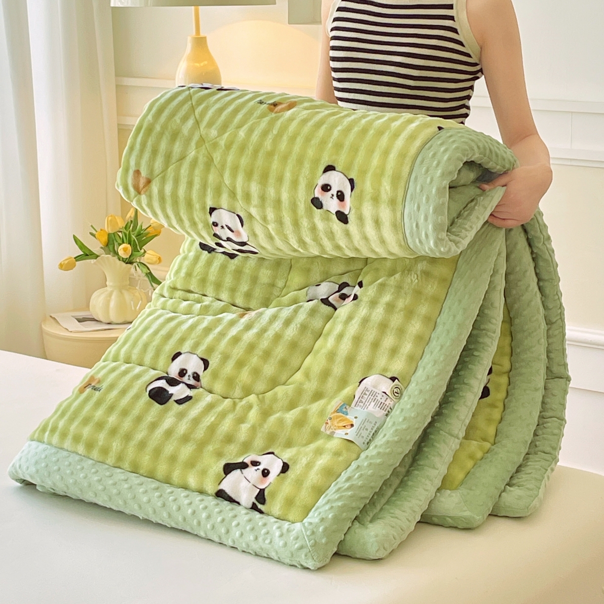 91家纺网 家纺一手货源 找家纺 云家 2025直播热款兔兔绒豆豆被三层夹棉加厚毛毯毯子牛奶绒冬被泡泡兔毛绒保暖被子被芯 熊猫宝贝