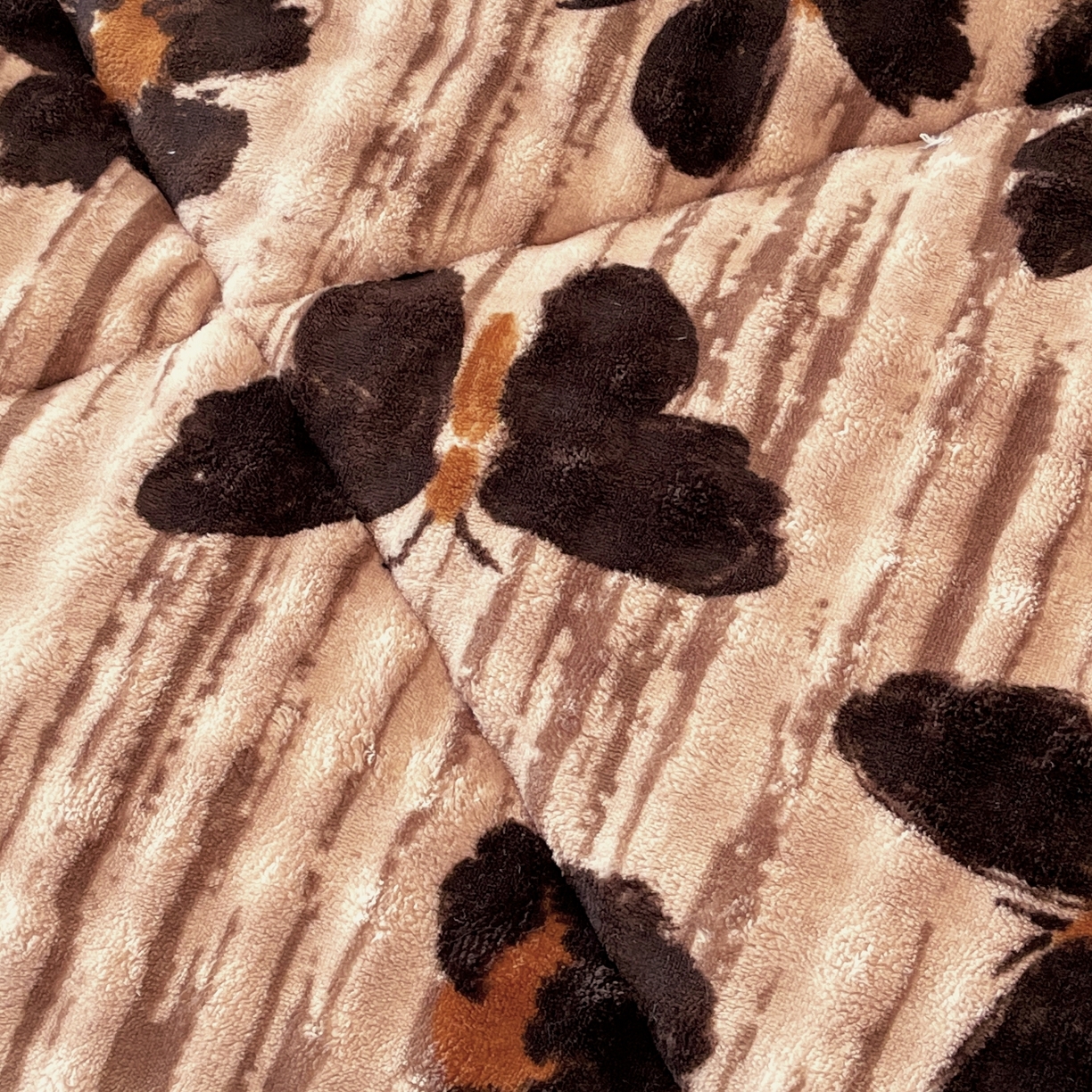 91家纺网 家纺一手货源 找家纺 云家 2025直播热款兔兔绒豆豆被三层夹棉加厚毛毯毯子牛奶绒冬被泡泡兔毛绒保暖被子被芯 福蝶