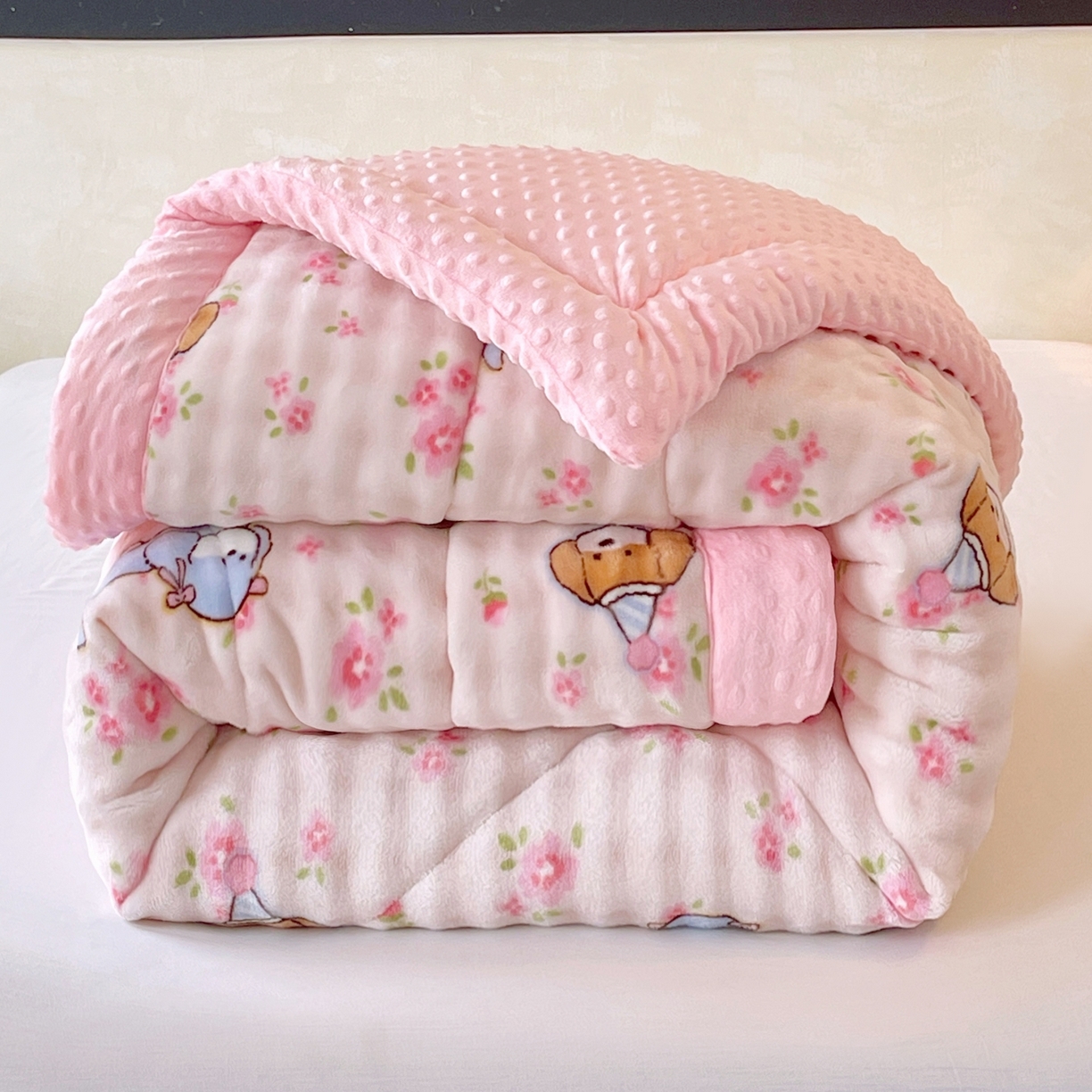 91家纺网 家纺一手货源 找家纺 云家 2025直播热款兔兔绒豆豆被三层夹棉加厚毛毯毯子牛奶绒冬被泡泡兔毛绒保暖被子被芯 萌宠派对