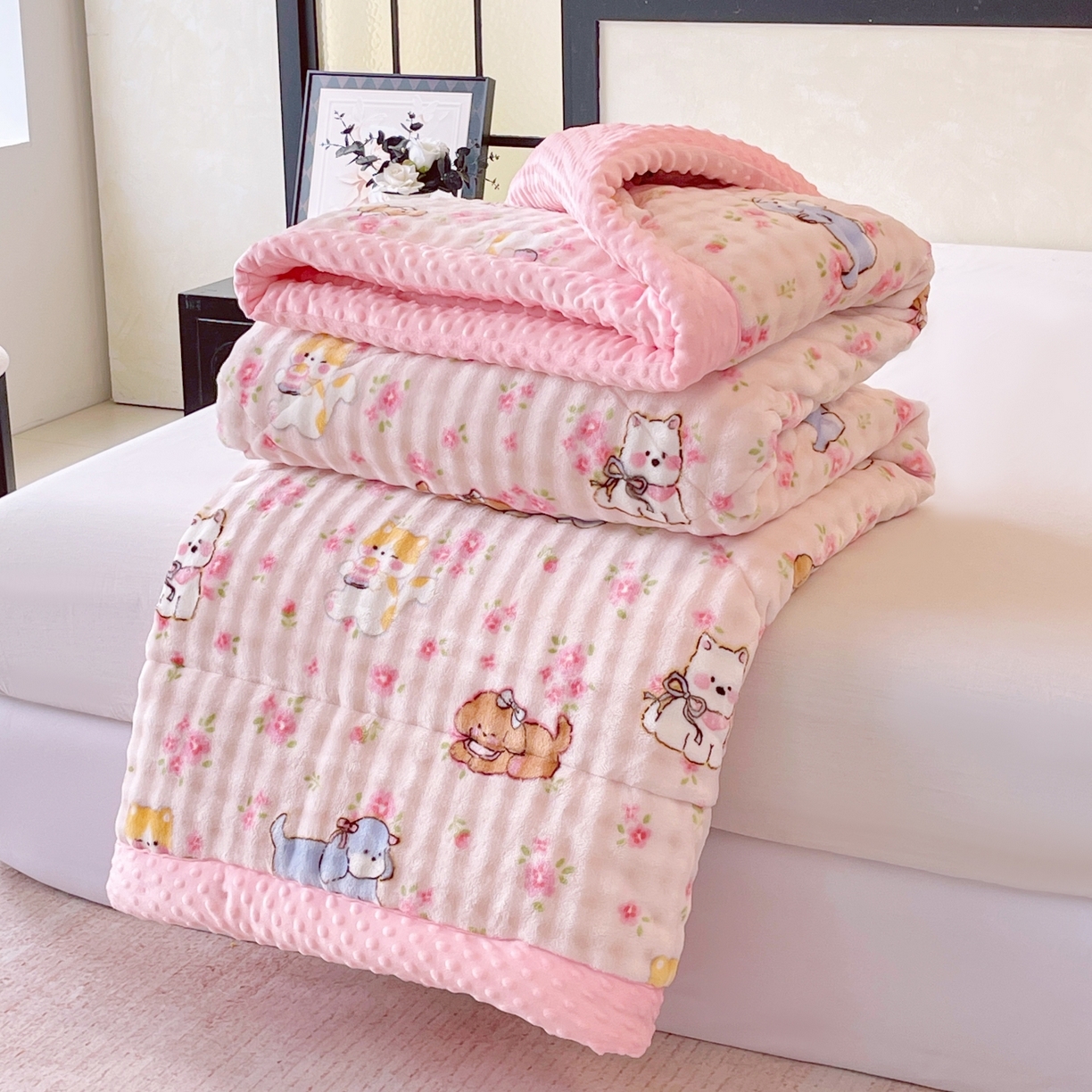 91家纺网 家纺一手货源 找家纺 云家 2025直播热款兔兔绒豆豆被三层夹棉加厚毛毯毯子牛奶绒冬被泡泡兔毛绒保暖被子被芯 萌宠派对