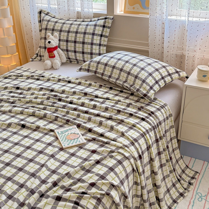 91家纺网 家纺一手货源 找家纺 丽美人 2025新款高克重印花牛奶绒无印风床单款（A类母婴级面料） 浅绿灰格