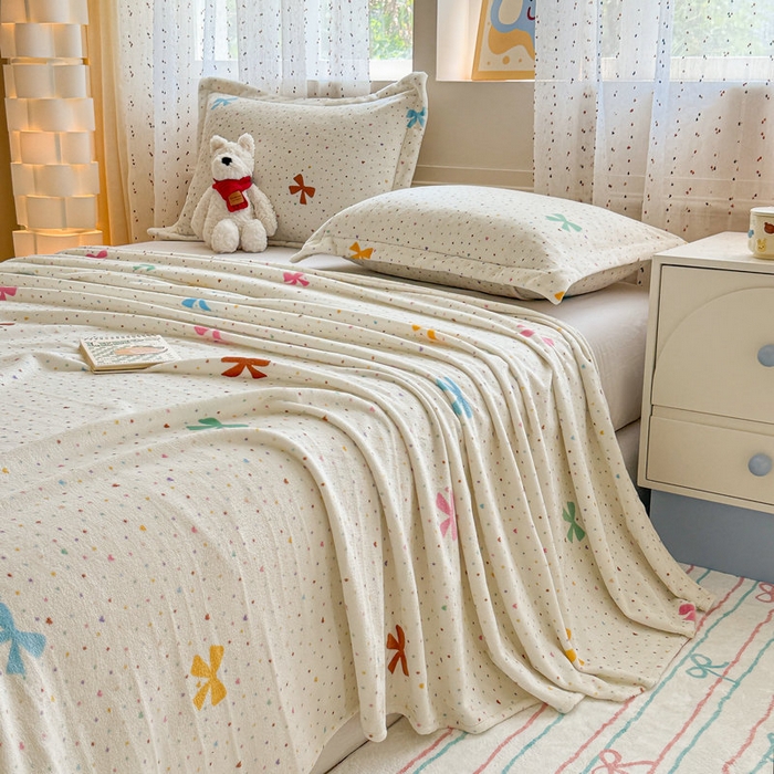 91家纺网 家纺一手货源 找家纺 丽美人 2025新款高克重印花牛奶绒无印风床单款（A类母婴级面料） 波点蝴蝶结