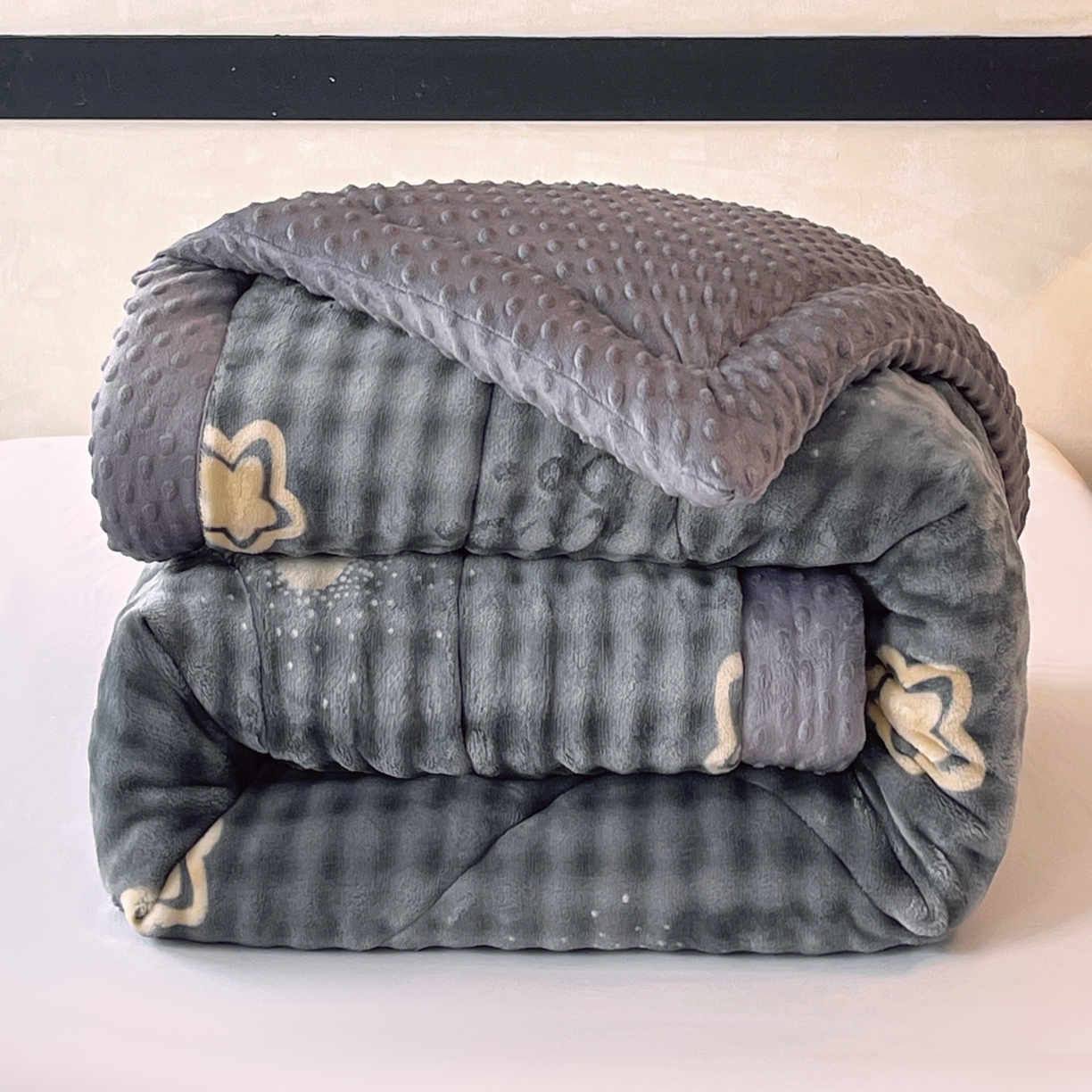 91家纺网 家纺一手货源 找家纺 云家 2025直播热款兔兔绒豆豆被三层夹棉加厚毛毯毯子牛奶绒冬被泡泡兔毛绒保暖被子被芯 星月