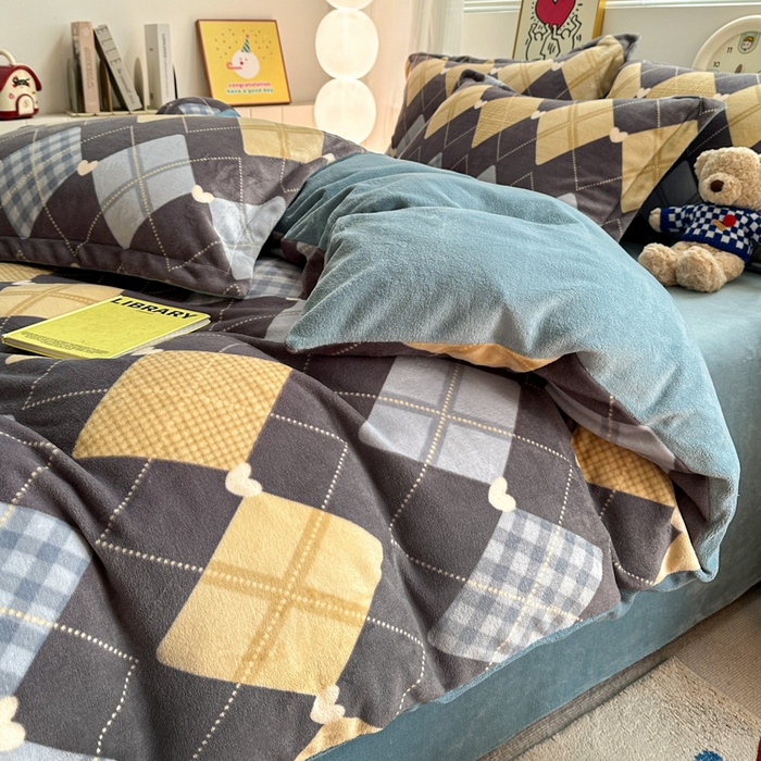 91家纺网 家纺一手货源 找家纺 简一 2025新款小清新牛奶绒印花四件套-花卉系列 英俊风情