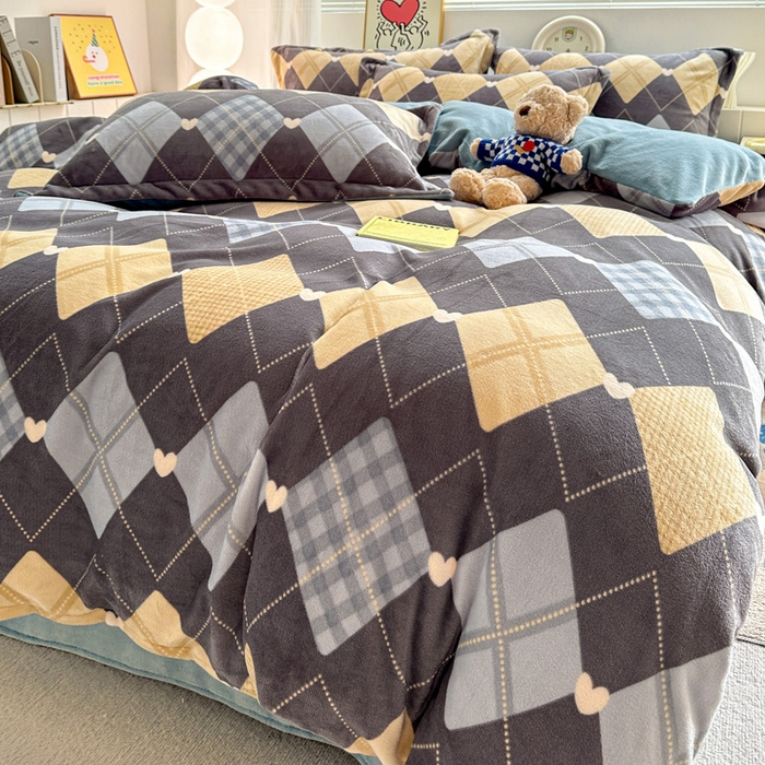 91家纺网 家纺一手货源 找家纺 简一 2025新款小清新牛奶绒印花四件套-花卉系列 英俊风情