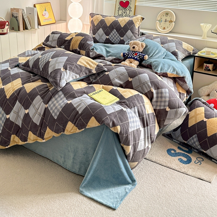 91家纺网 家纺一手货源 找家纺 简一 2025新款小清新牛奶绒印花四件套-花卉系列 英俊风情