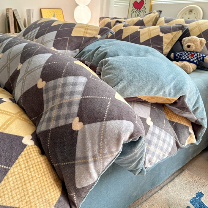 91家纺网 家纺一手货源 找家纺 简一 2025新款小清新牛奶绒印花四件套-花卉系列 英俊风情