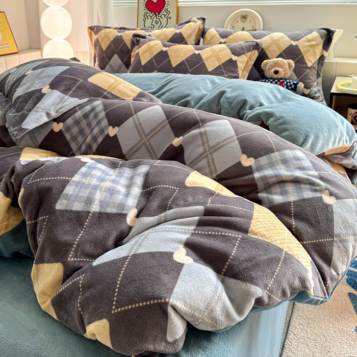 91家纺网 家纺一手货源 找家纺 简一 2025新款小清新牛奶绒印花四件套-花卉系列 英俊风情