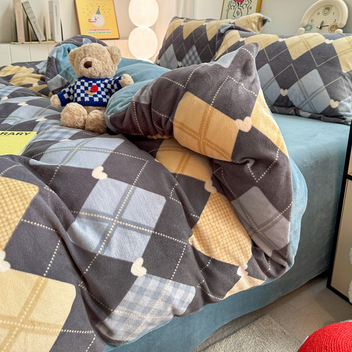 91家纺网 家纺一手货源 找家纺 简一 2025新款小清新牛奶绒印花四件套-花卉系列 英俊风情