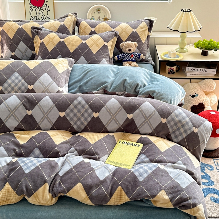 91家纺网 家纺一手货源 找家纺 简一 2025新款小清新牛奶绒印花四件套-花卉系列 英俊风情