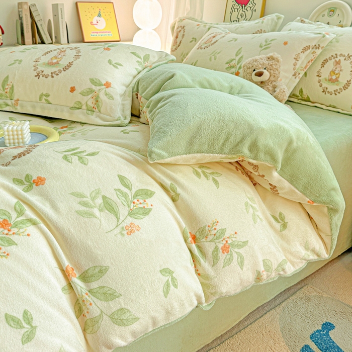 91家纺网 家纺一手货源 找家纺 简一 2025新款小清新牛奶绒印花四件套-卡通系列 叶畔兔语