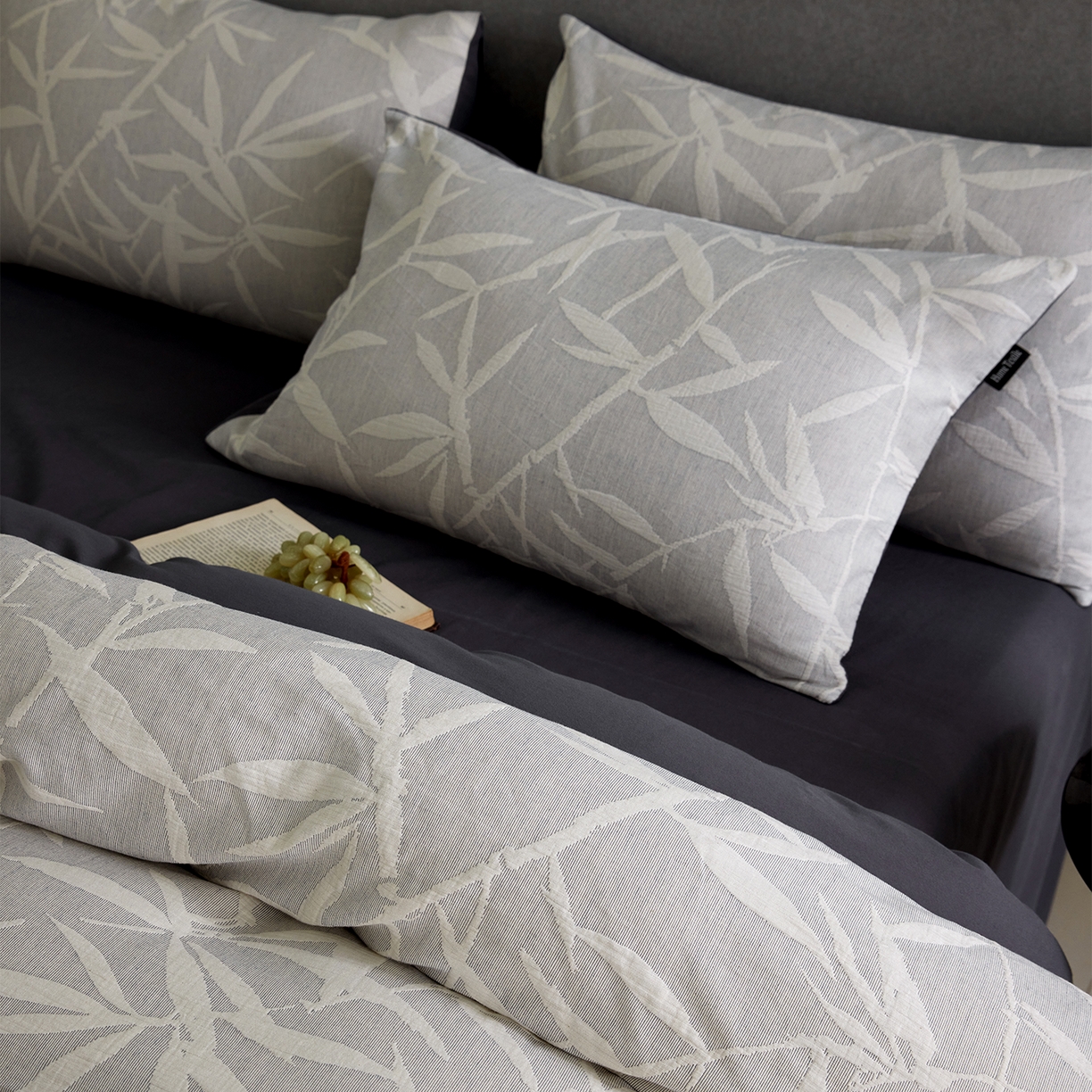 91家纺网 家纺一手货源 找家纺 小叮当家纺仓储工厂店 2025新款提供买家秀爆款花型不断货全棉纯棉A类三层纱加厚磨毛大提花四件套 川野·兰