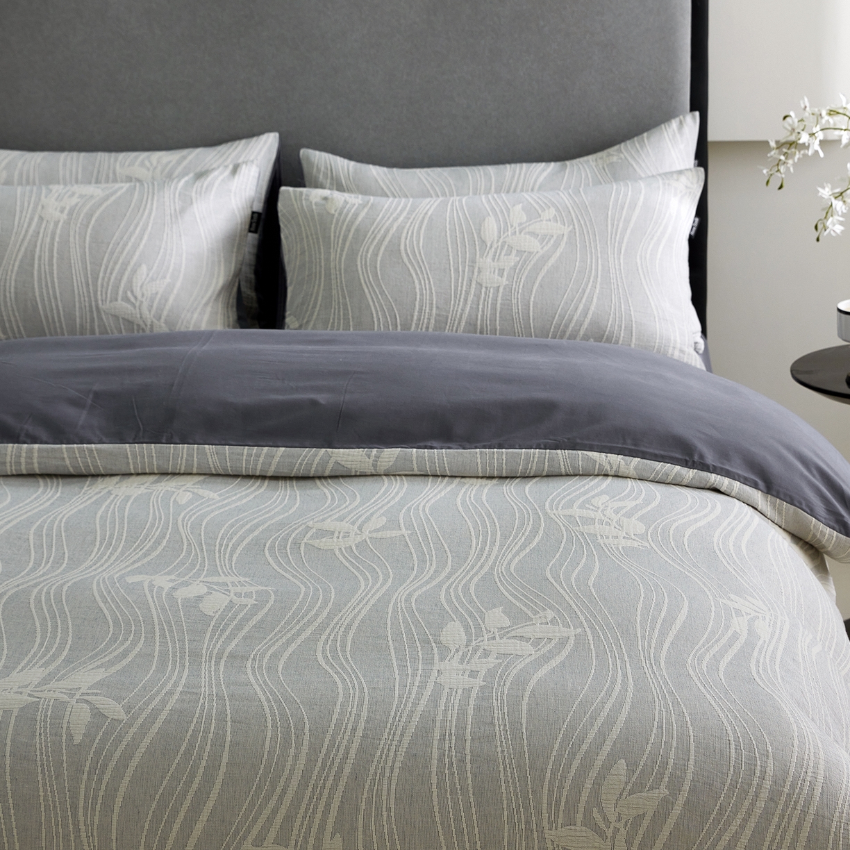 91家纺网 家纺一手货源 找家纺 小叮当家纺仓储工厂店 2025新款提供买家秀爆款花型不断货全棉纯棉A类三层纱加厚磨毛大提花四件套 米斯·兰