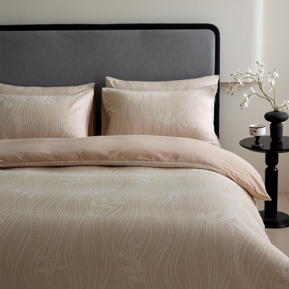 91家纺网 家纺一手货源 找家纺 小叮当家纺仓储工厂店 2025新款提供买家秀爆款花型不断货全棉纯棉A类三层纱加厚磨毛大提花四件套 米斯·米