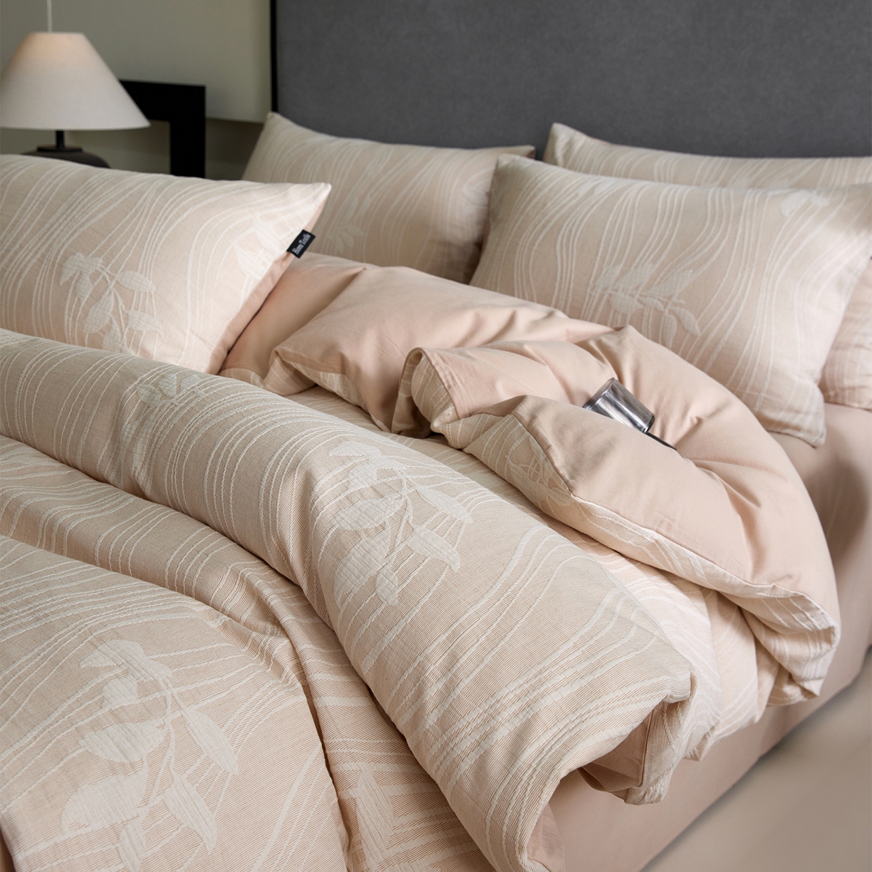 91家纺网 家纺一手货源 找家纺 小叮当家纺仓储工厂店 2025新款提供买家秀爆款花型不断货全棉纯棉A类三层纱加厚磨毛大提花四件套 米斯·米