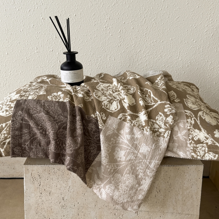 91家纺网 家纺一手货源 找家纺 （总）一隅花田 2025新款天竺云感纱三件套-大唐凤羽