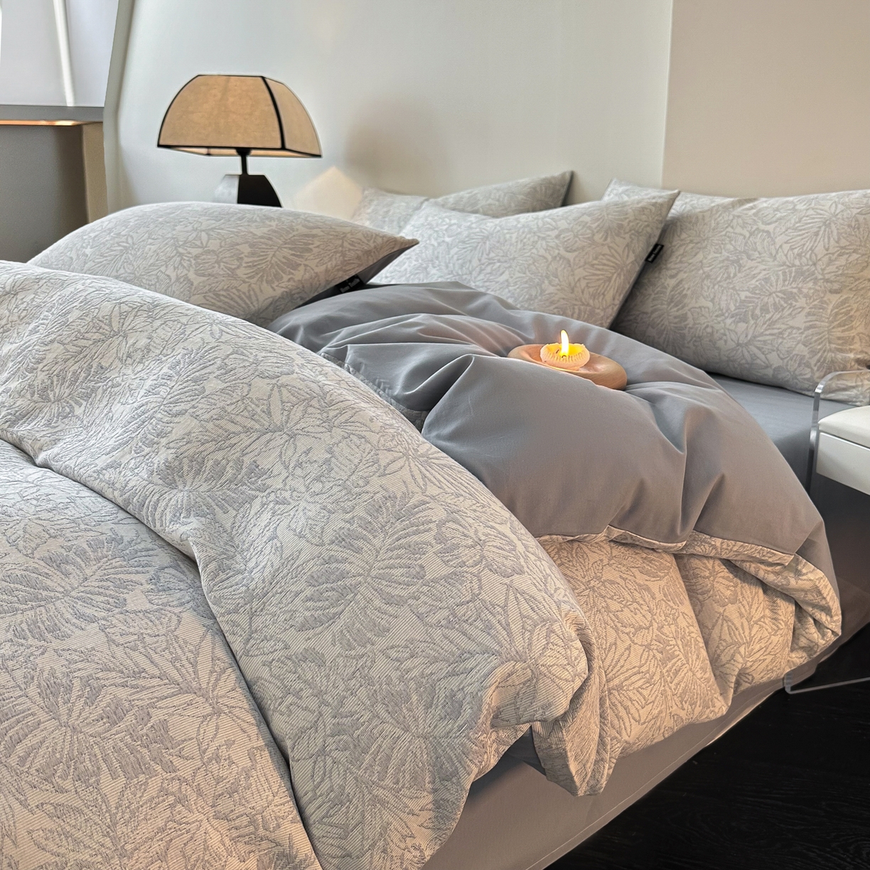 91家纺网 家纺一手货源 找家纺 小叮当家纺仓储工厂店 2025新款提供买家秀爆款花型不断货全棉纯棉A类三层纱加厚磨毛大提花四件套 摩登森林-兰