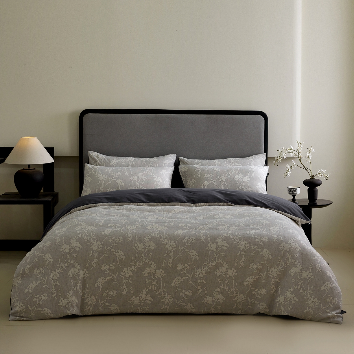 91家纺网 家纺一手货源 找家纺 小叮当家纺仓储工厂店 2025新款提供买家秀爆款花型不断货全棉纯棉A类三层纱加厚磨毛大提花四件套 沐云里·灰