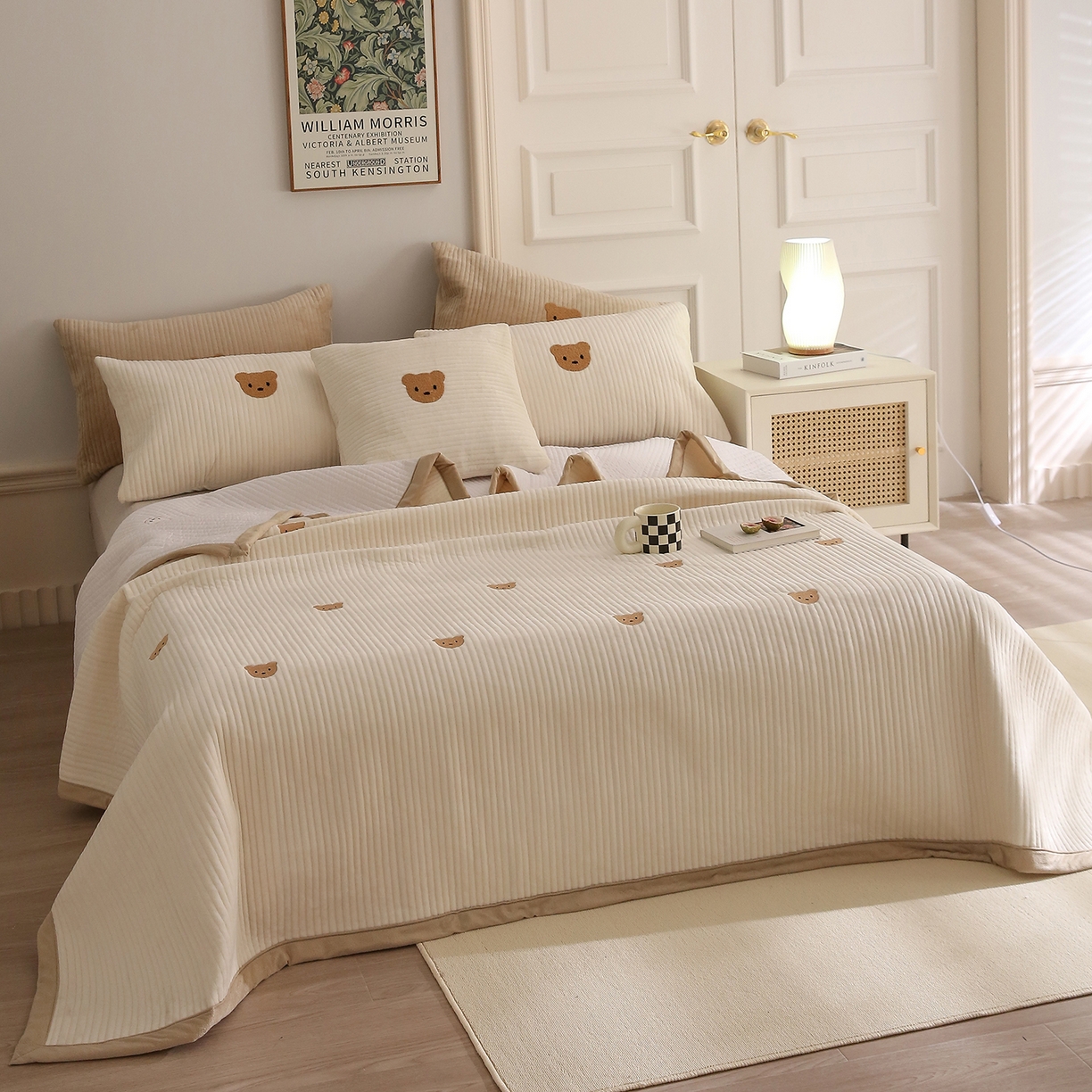 91家纺网 家纺一手货源 找家纺 （总）期遇家居 2025新款夹棉绗缝绒枕套毛巾绣绒小熊枕套