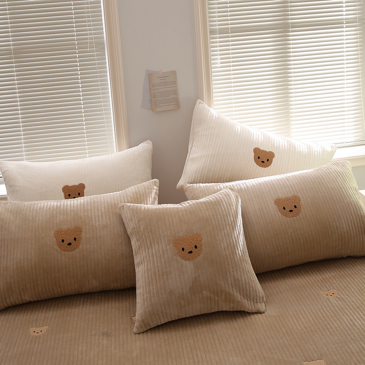 期遇家居 2025新款夹棉绗缝绒枕套毛巾绣绒小熊枕套 绒小熊咖