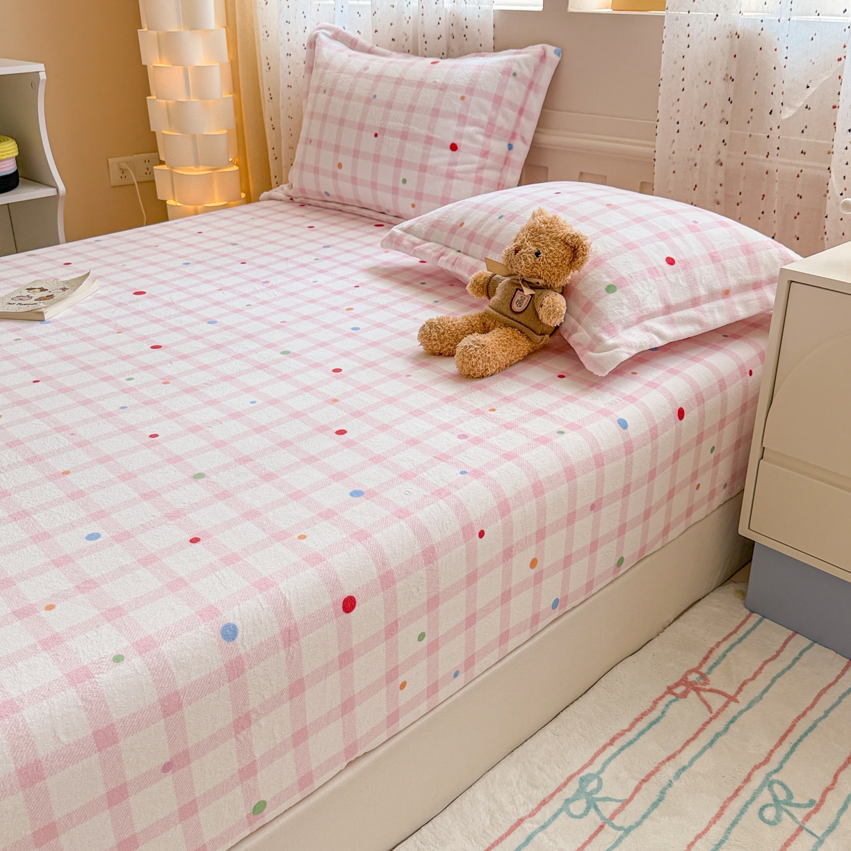 91家纺网 家纺一手货源 找家纺 丽美人 2025新款高克重印花牛奶绒无印风床笠款（A类母婴级面料） 波点粉格