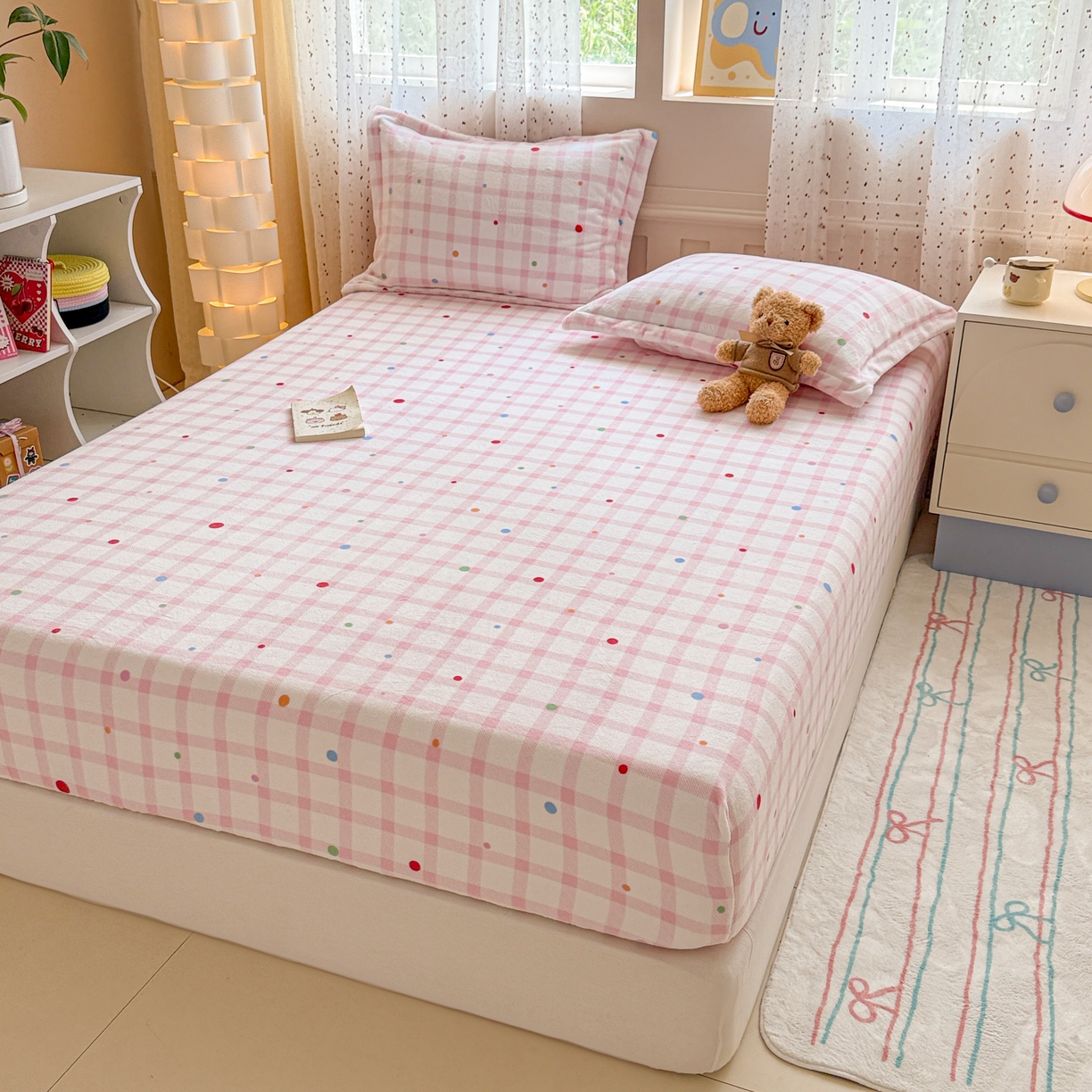 91家纺网 家纺一手货源 找家纺 丽美人 2025新款高克重印花牛奶绒无印风床笠款（A类母婴级面料） 波点粉格