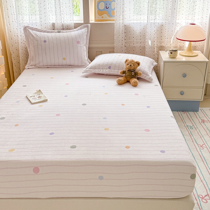 91家纺网 家纺一手货源 找家纺 丽美人 2025新款高克重印花牛奶绒无印风床笠款（A类母婴级面料） 波点粉条