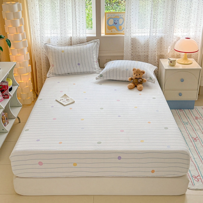 91家纺网 家纺一手货源 找家纺 丽美人 2025新款高克重印花牛奶绒无印风床笠款（A类母婴级面料） 波点蓝条