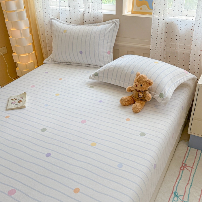 91家纺网 家纺一手货源 找家纺 丽美人 2025新款高克重印花牛奶绒无印风床笠款（A类母婴级面料） 波点蓝条