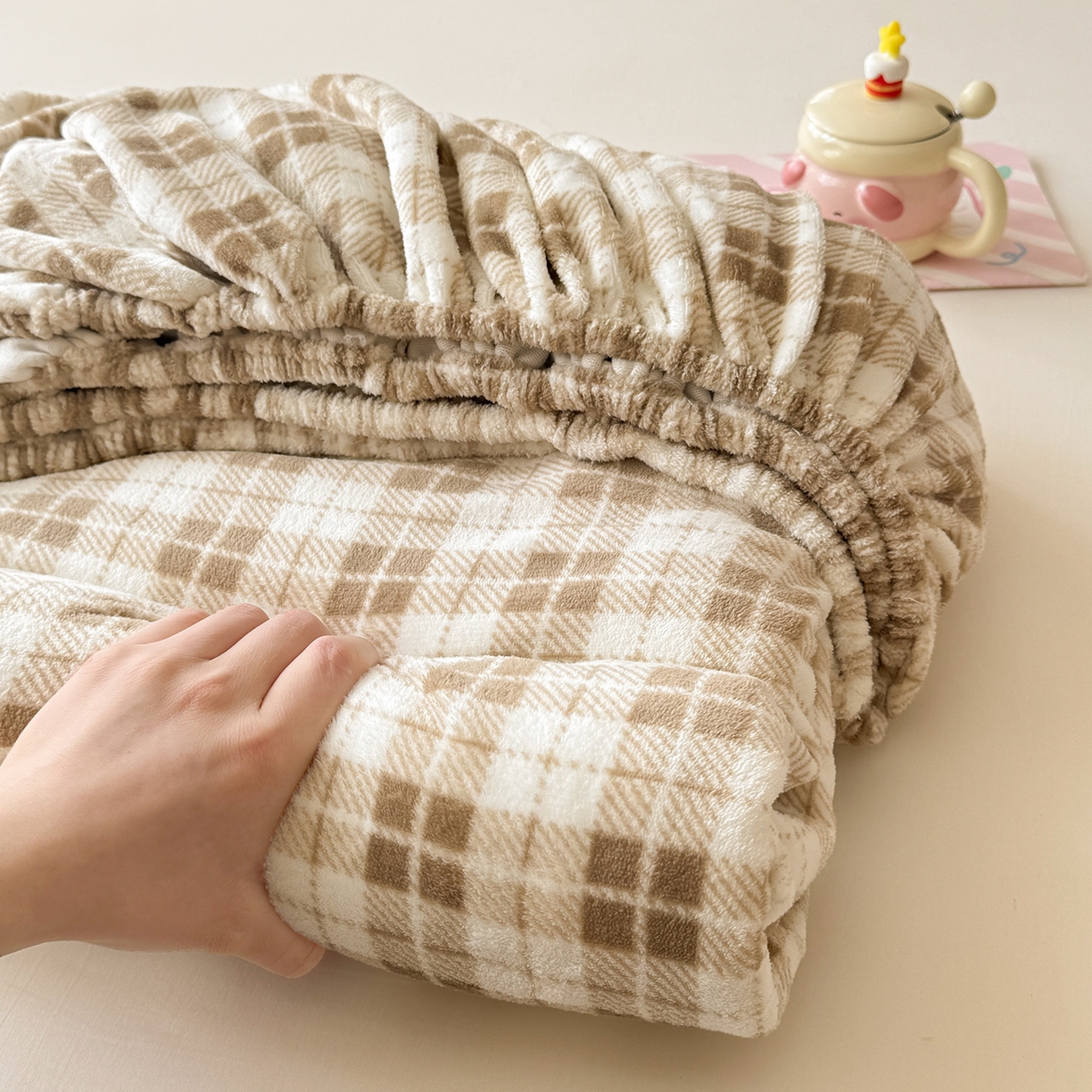 丽美人 2025新款高克重印花牛奶绒无印风床笠款（A类母婴级面料） 简约咖格