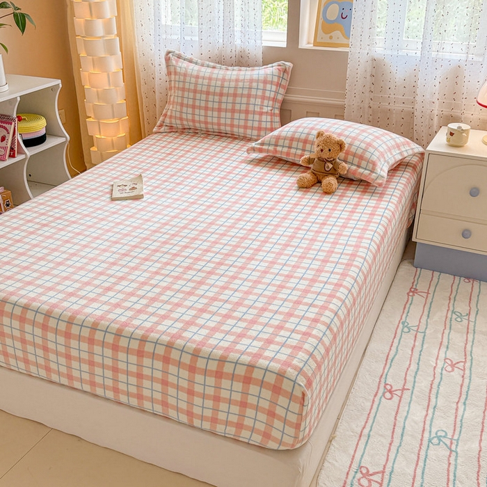 91家纺网 家纺一手货源 找家纺 丽美人 2025新款高克重印花牛奶绒无印风床笠款（A类母婴级面料） 蓝粉大格