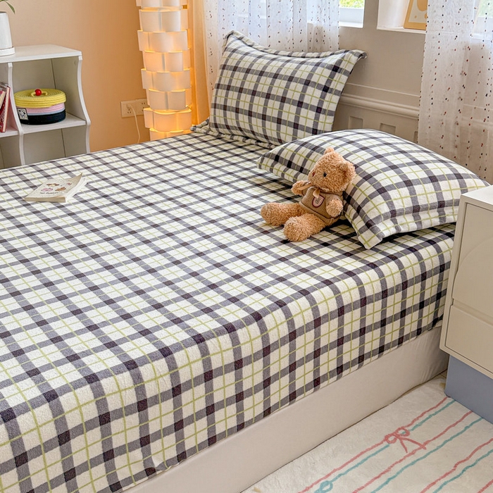 91家纺网 家纺一手货源 找家纺 丽美人 2025新款高克重印花牛奶绒无印风床笠款（A类母婴级面料） 浅绿灰格