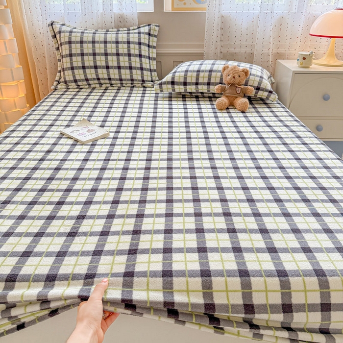 91家纺网 家纺一手货源 找家纺 丽美人 2025新款高克重印花牛奶绒无印风床笠款（A类母婴级面料） 浅绿灰格