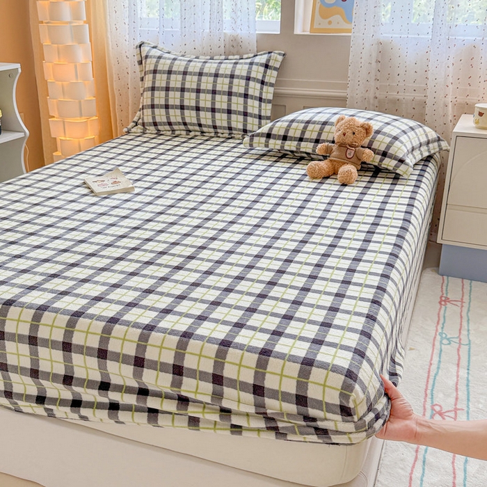 91家纺网 家纺一手货源 找家纺 丽美人 2025新款高克重印花牛奶绒无印风床笠款（A类母婴级面料） 浅绿灰格