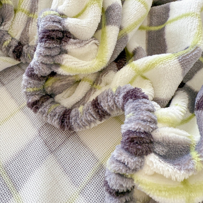 91家纺网 家纺一手货源 找家纺 丽美人 2025新款高克重印花牛奶绒无印风床笠款（A类母婴级面料） 浅绿灰格