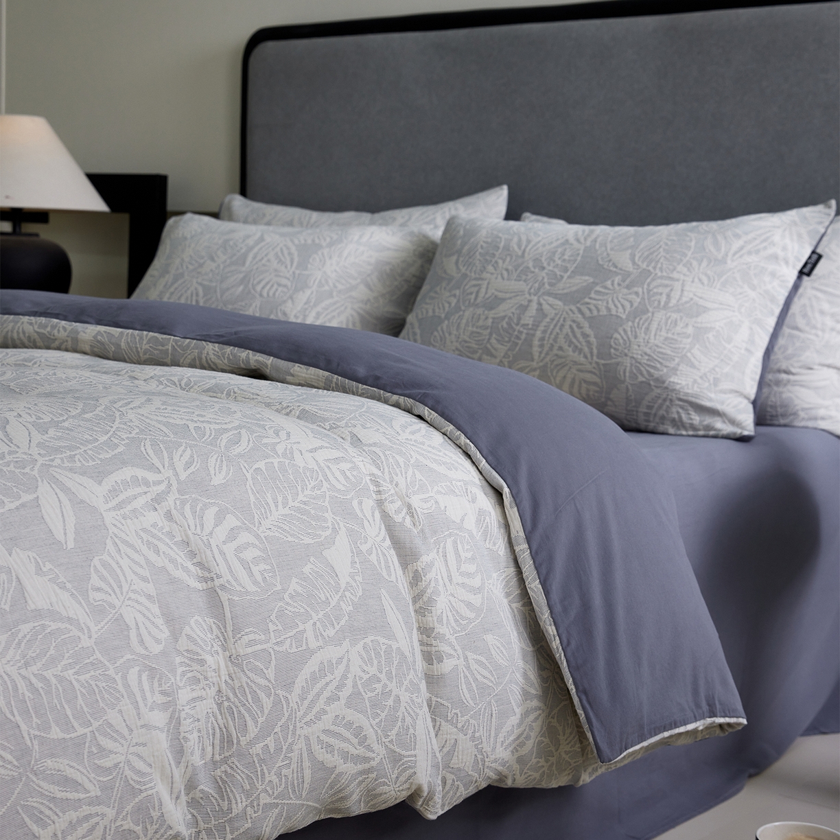 91家纺网 家纺一手货源 找家纺 小叮当家纺仓储工厂店 2025新款提供买家秀爆款花型不断货全棉纯棉A类三层纱加厚磨毛大提花四件套 伊望·兰