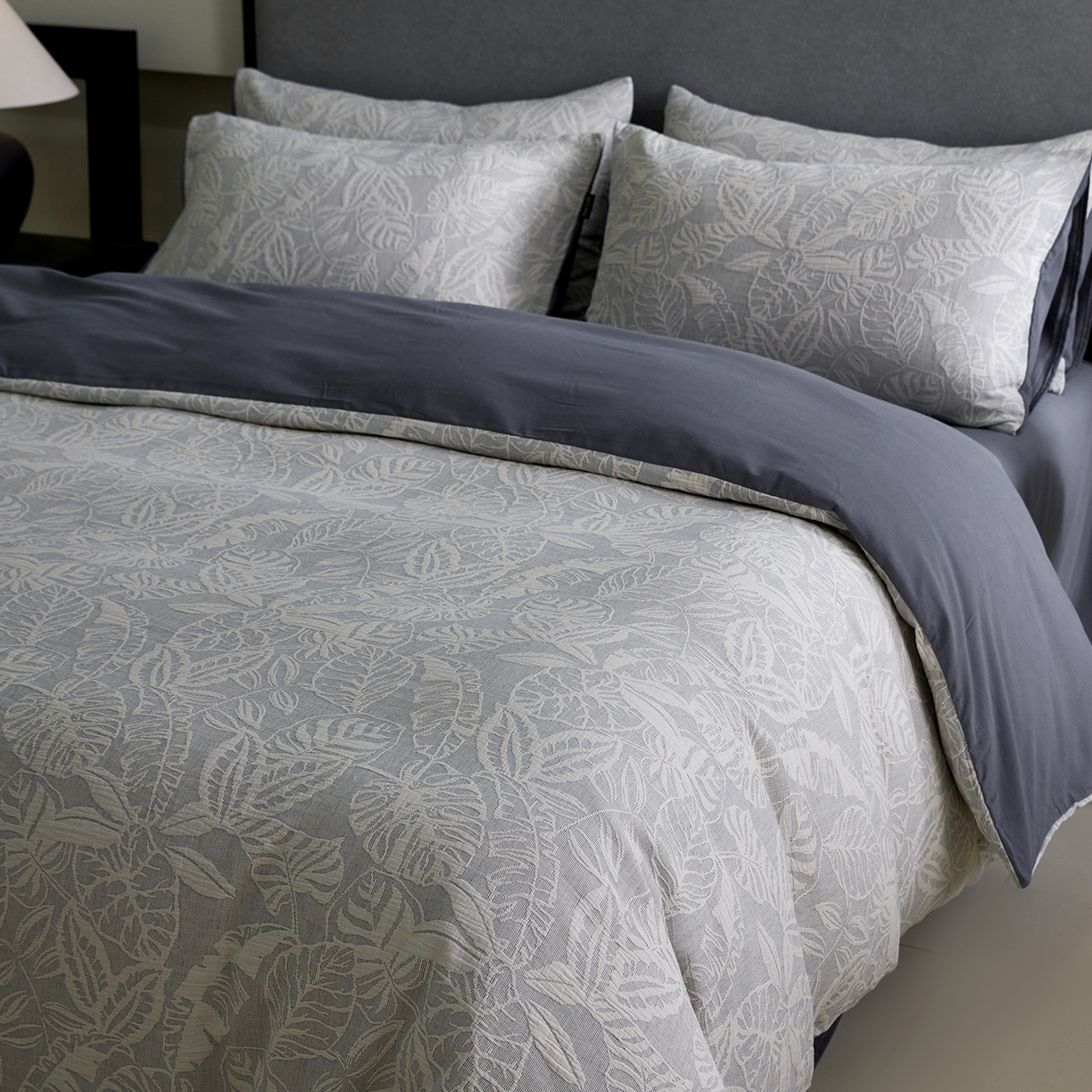 91家纺网 家纺一手货源 找家纺 小叮当家纺仓储工厂店 2025新款提供买家秀爆款花型不断货全棉纯棉A类三层纱加厚磨毛大提花四件套 伊望·兰