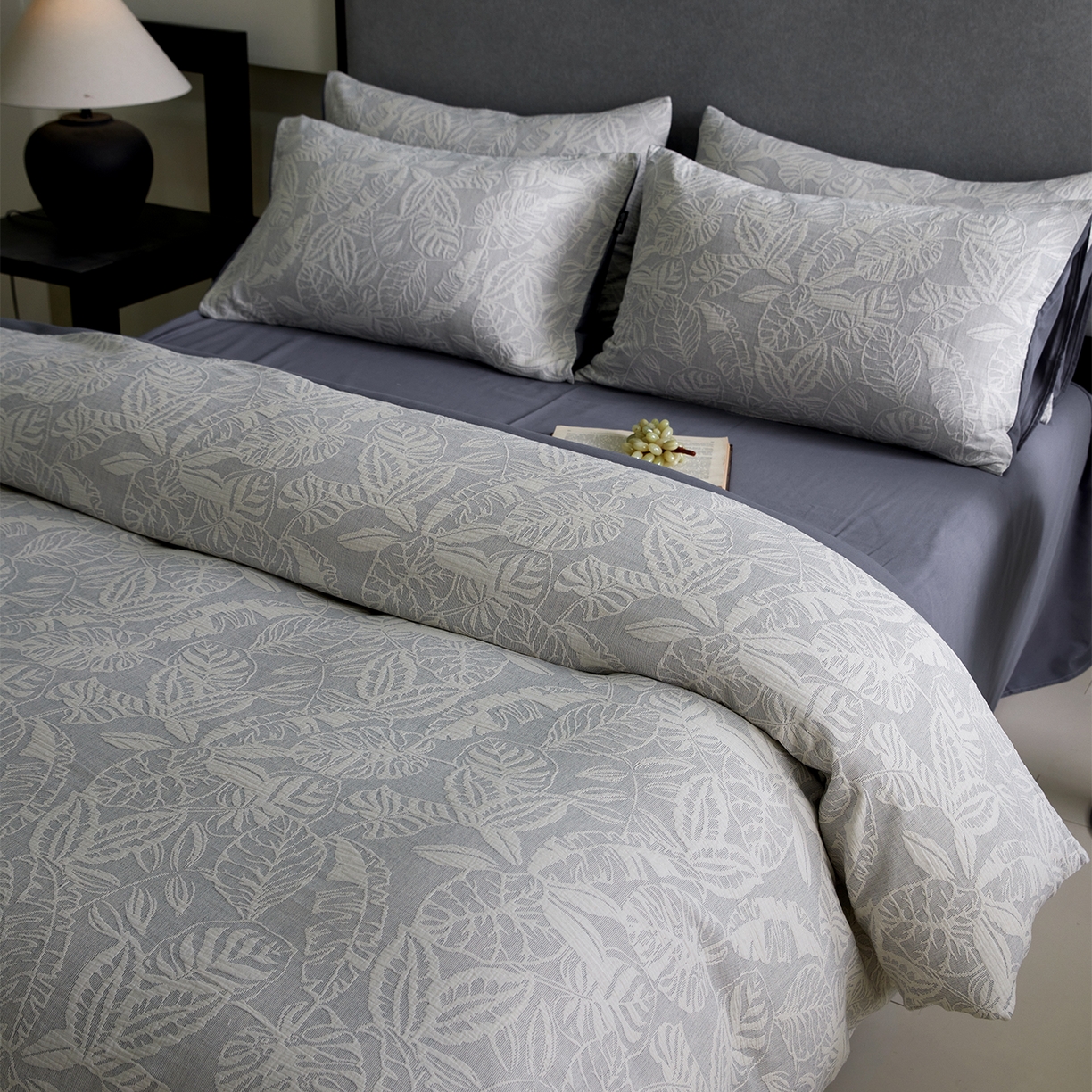 91家纺网 家纺一手货源 找家纺 小叮当家纺仓储工厂店 2025新款提供买家秀爆款花型不断货全棉纯棉A类三层纱加厚磨毛大提花四件套 伊望·兰