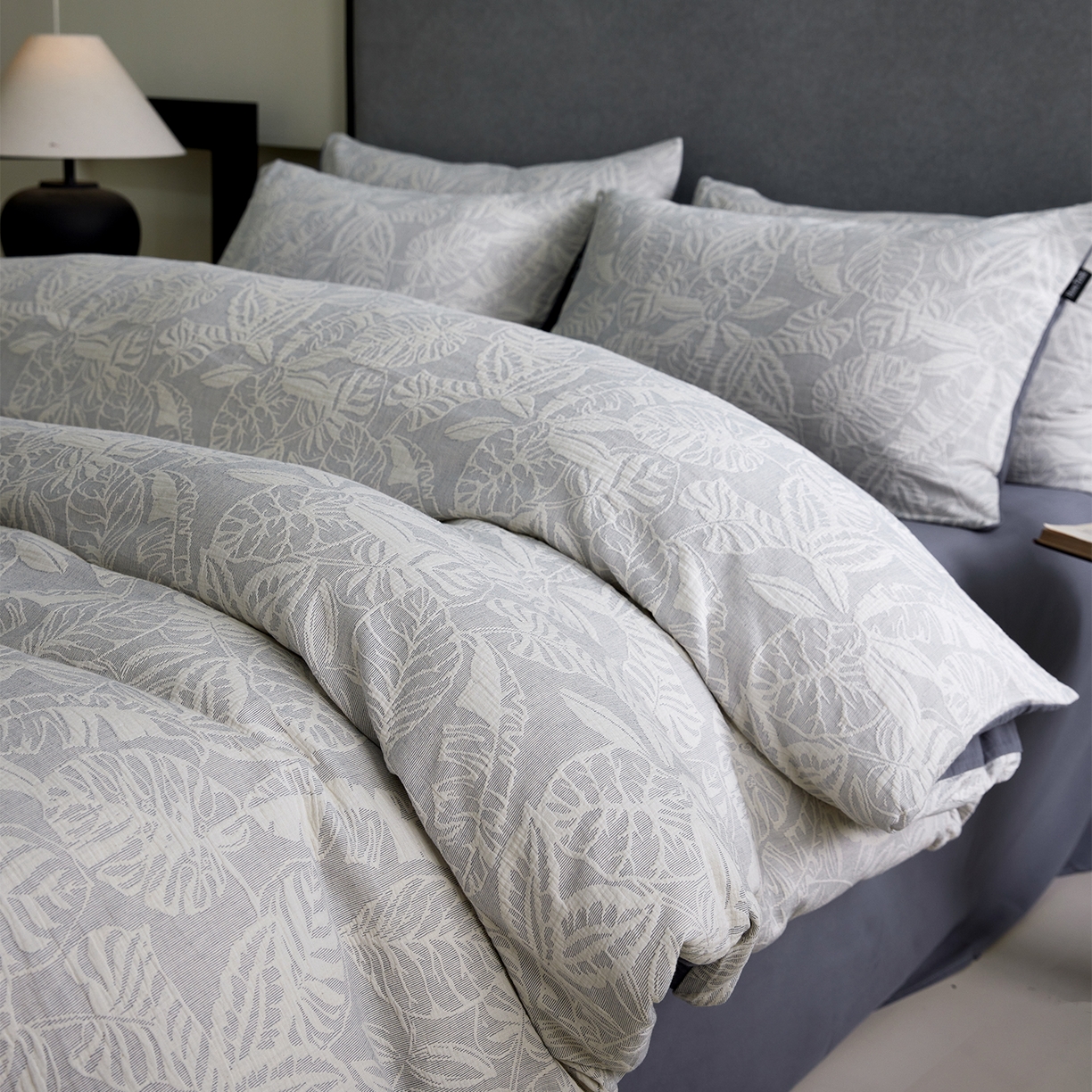 91家纺网 家纺一手货源 找家纺 小叮当家纺仓储工厂店 2025新款提供买家秀爆款花型不断货全棉纯棉A类三层纱加厚磨毛大提花四件套 伊望·兰