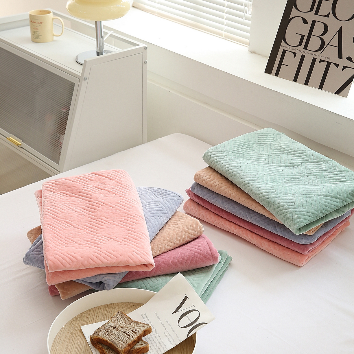 91家纺网 家纺一手货源 找家纺 期遇家居 2025新款夹棉绗缝绒枕套秋冬纯色宝宝绒枕套 浅棕