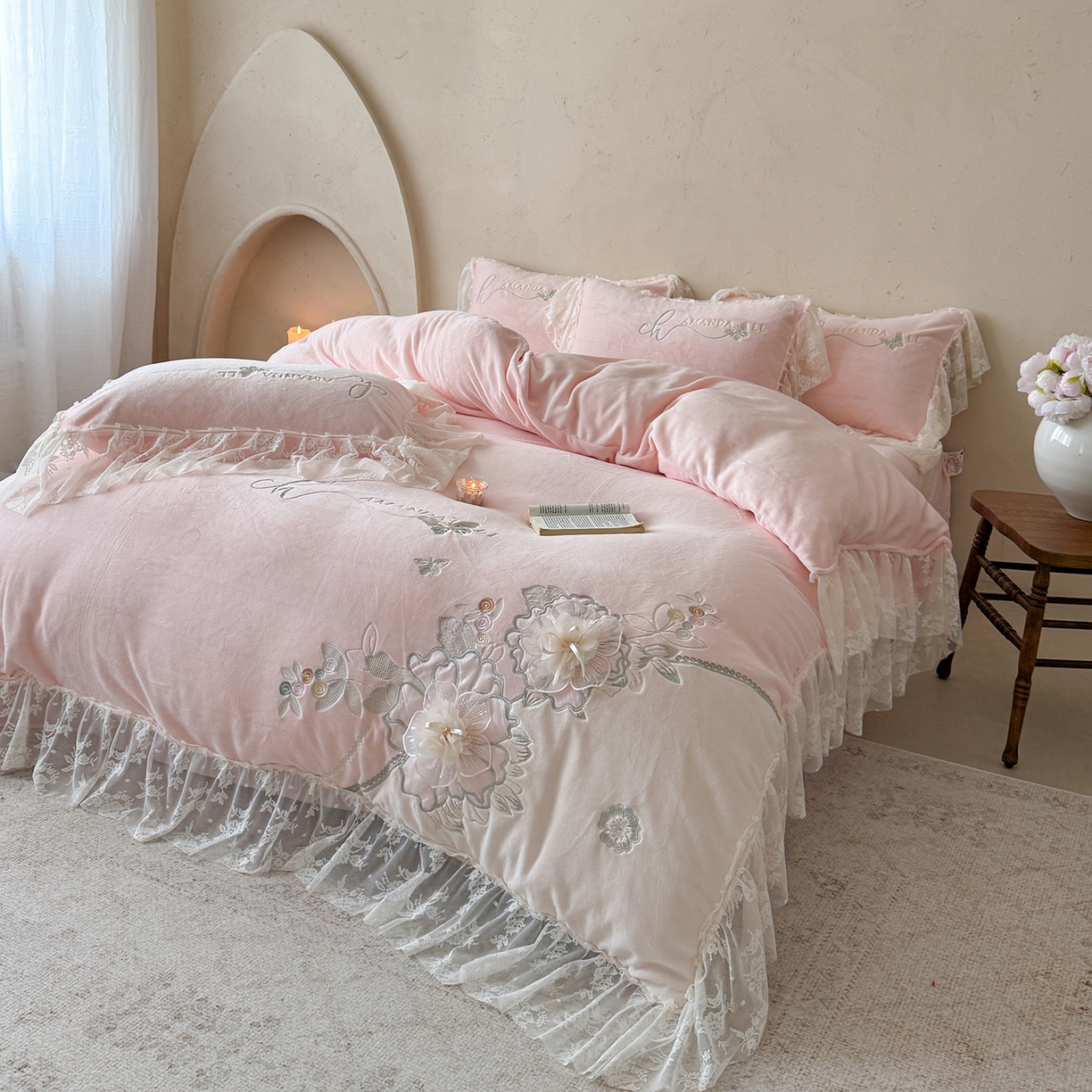 91家纺网 家纺一手货源 找家纺 （总）可以家居 2025新款高克重全消光超细旦奶芙云绒四件套-玛利亚系列-莱卡芙