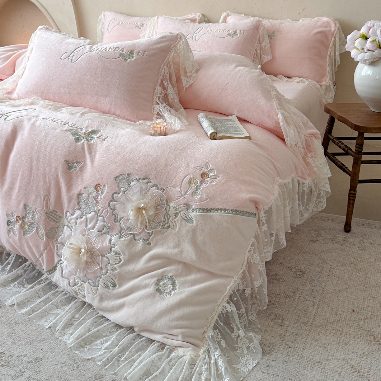 91家纺网 家纺一手货源 找家纺 （总）可以家居 2025新款高克重全消光超细旦奶芙云绒四件套-玛利亚系列-莱卡芙