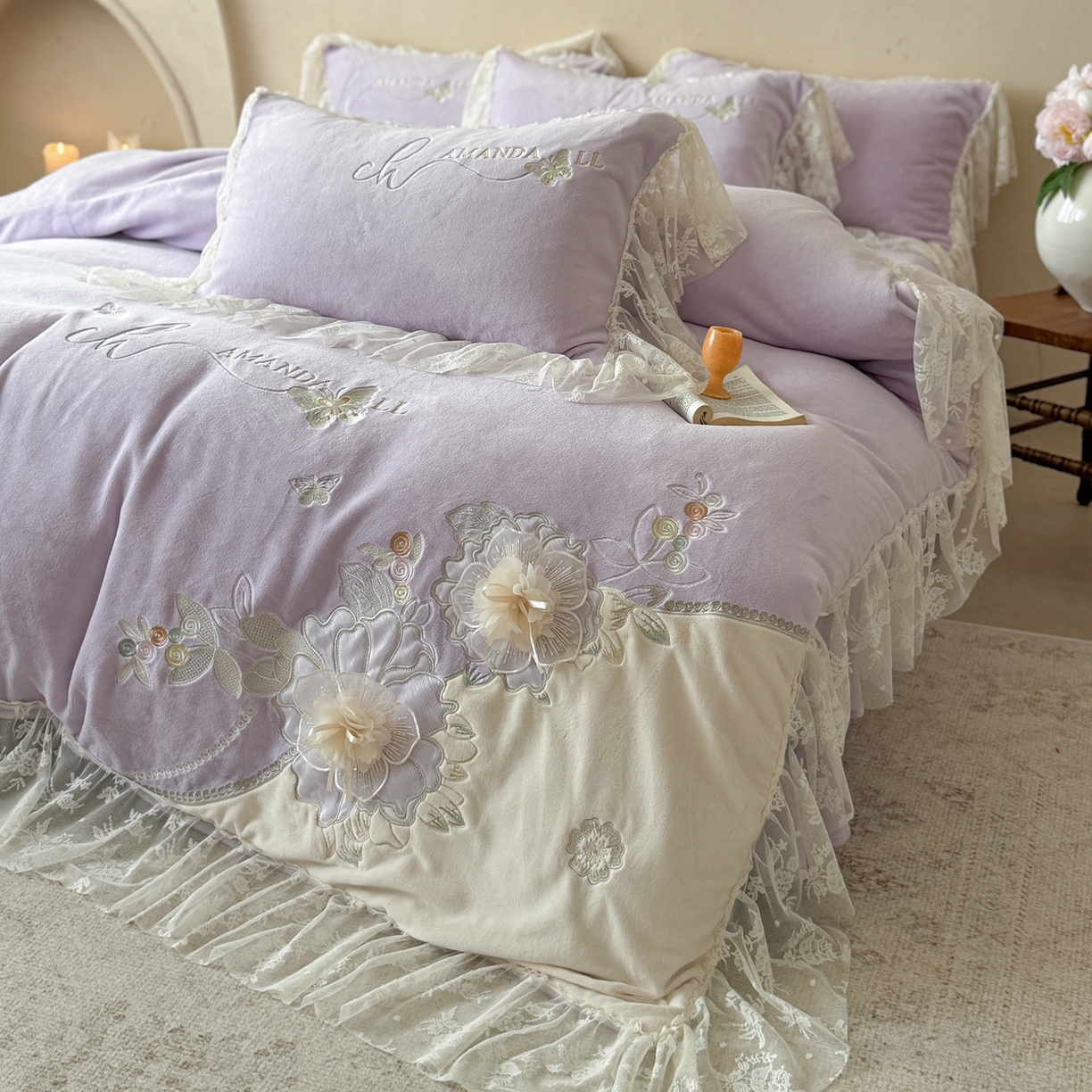 91家纺网 家纺一手货源 找家纺 可以家居 2025新款高克重全消光超细旦奶芙云绒四件套-玛利亚系列-莱卡芙 优雅紫