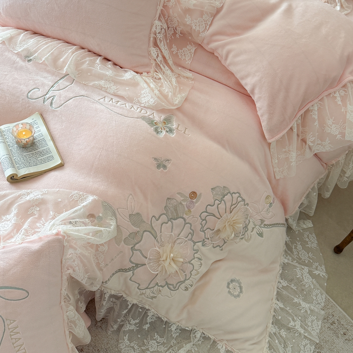 91家纺网 家纺一手货源 找家纺 （总）可以家居 2025新款高克重全消光超细旦奶芙云绒四件套-玛利亚系列-莱卡芙